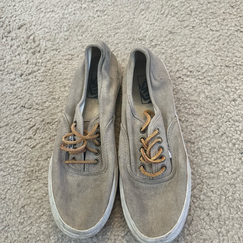 Van shoe size 8